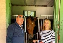 South Africa Racing – Duo riding crest of a wave