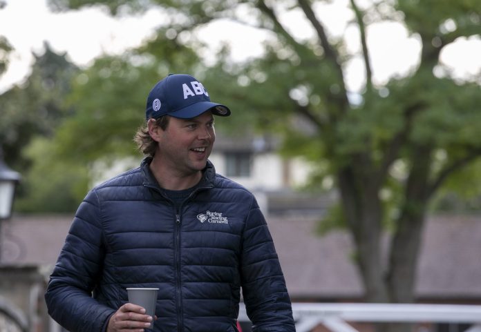 Charlie-Fellowes-at-Tattersalls-Free-to-use-credit-Tattersalls-696x481