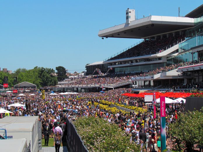 Flemington_main_stand,_2013_Melbourne_Cup
